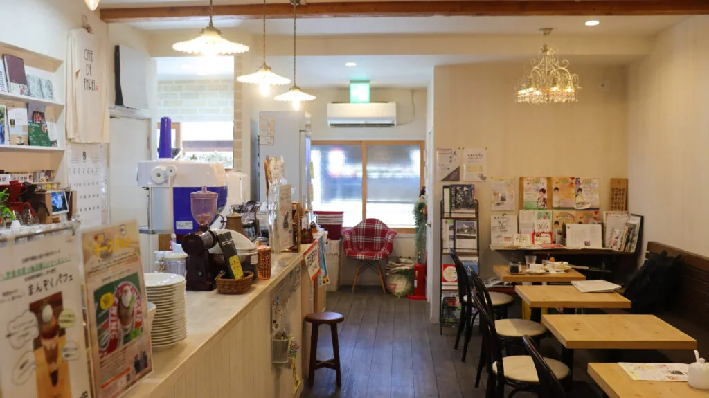 えんれいの店内